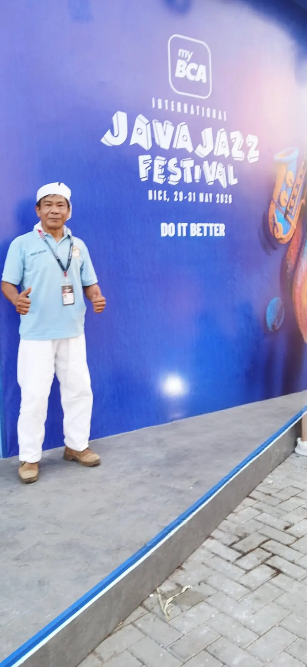 Terapis Yumeiho pada aktivasi di sebuah festival musik